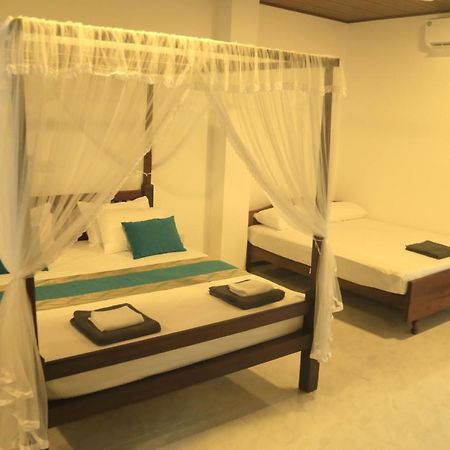 Sri Villa Rest Hikkaduwa Extérieur photo