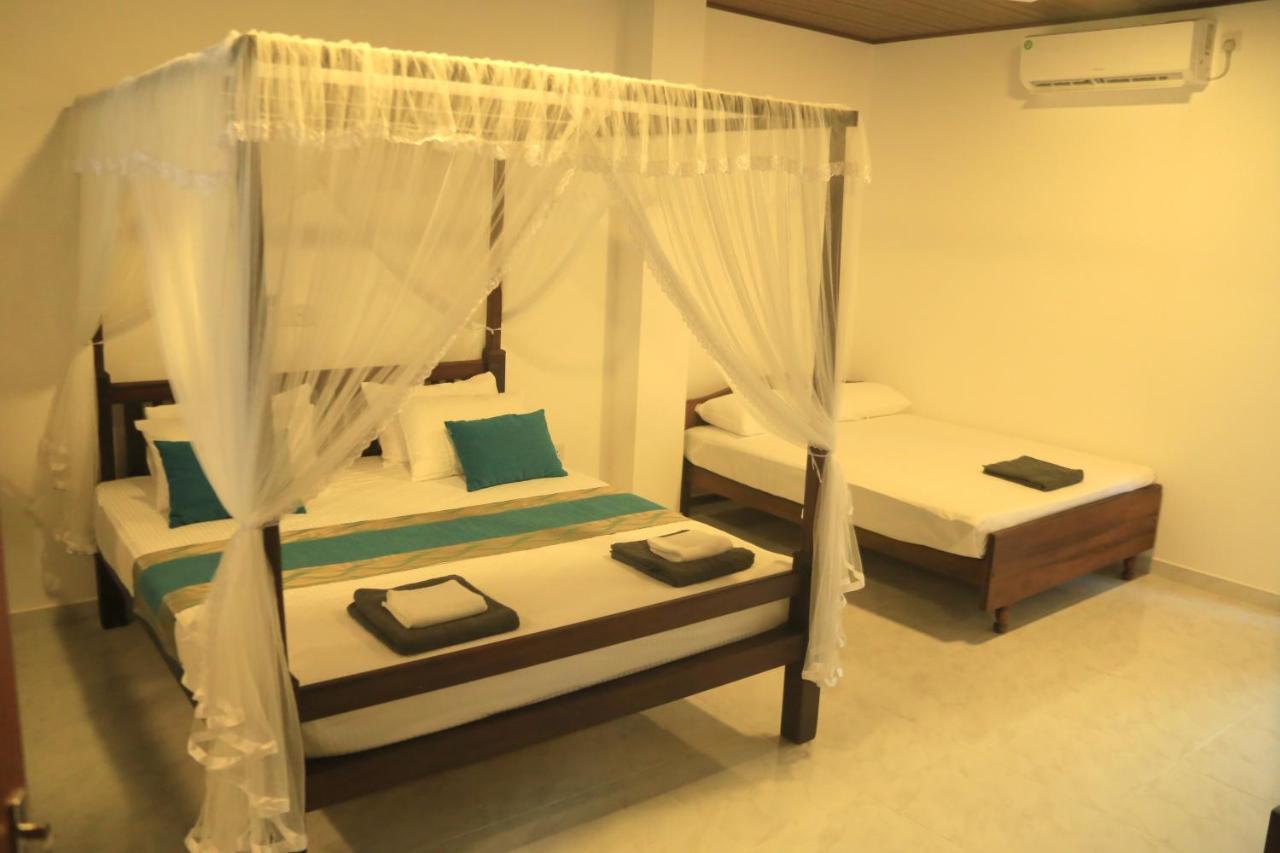 Sri Villa Rest Hikkaduwa Extérieur photo
