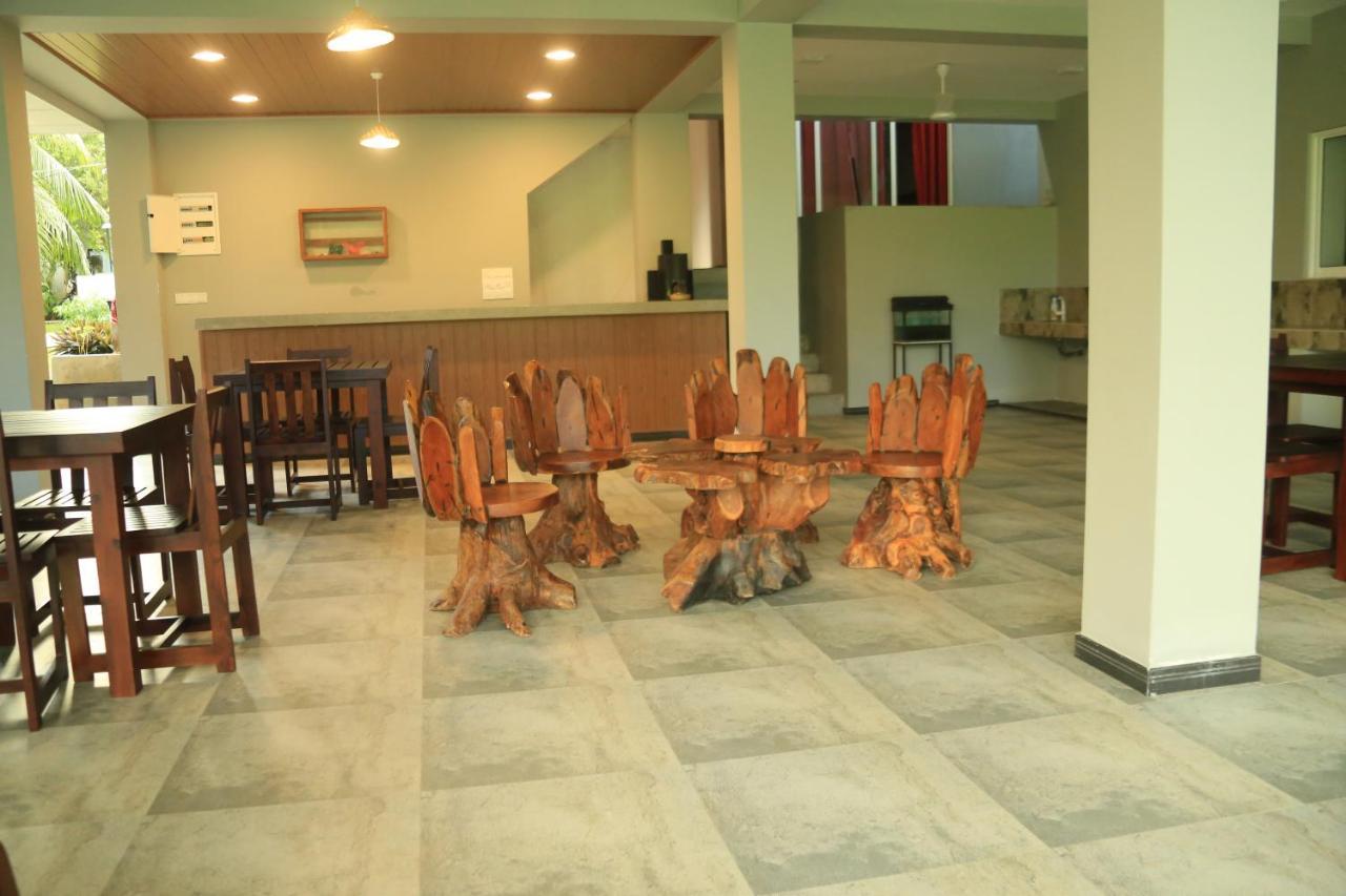 Sri Villa Rest Hikkaduwa Extérieur photo