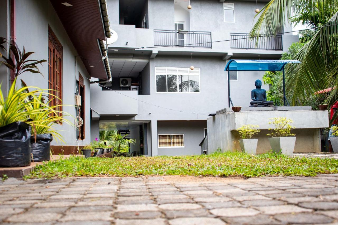 Sri Villa Rest Hikkaduwa Extérieur photo