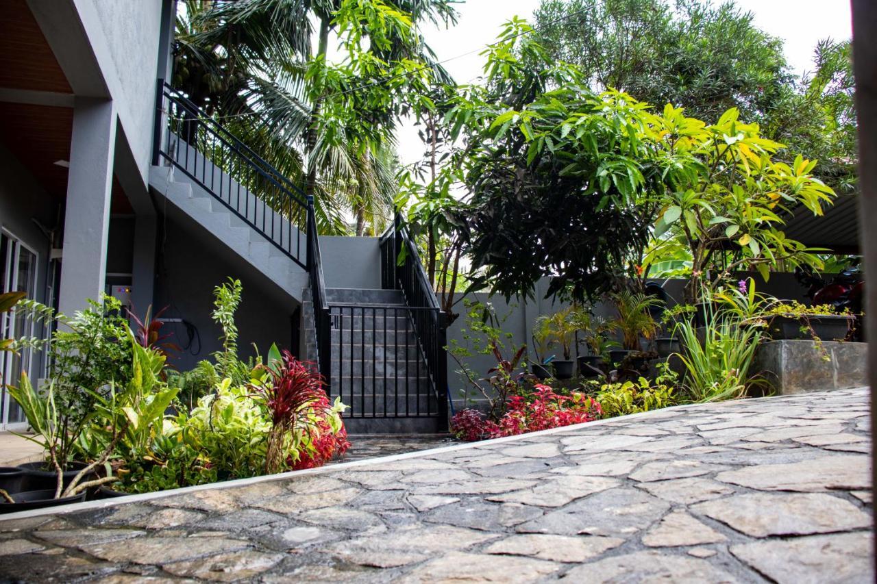 Sri Villa Rest Hikkaduwa Extérieur photo