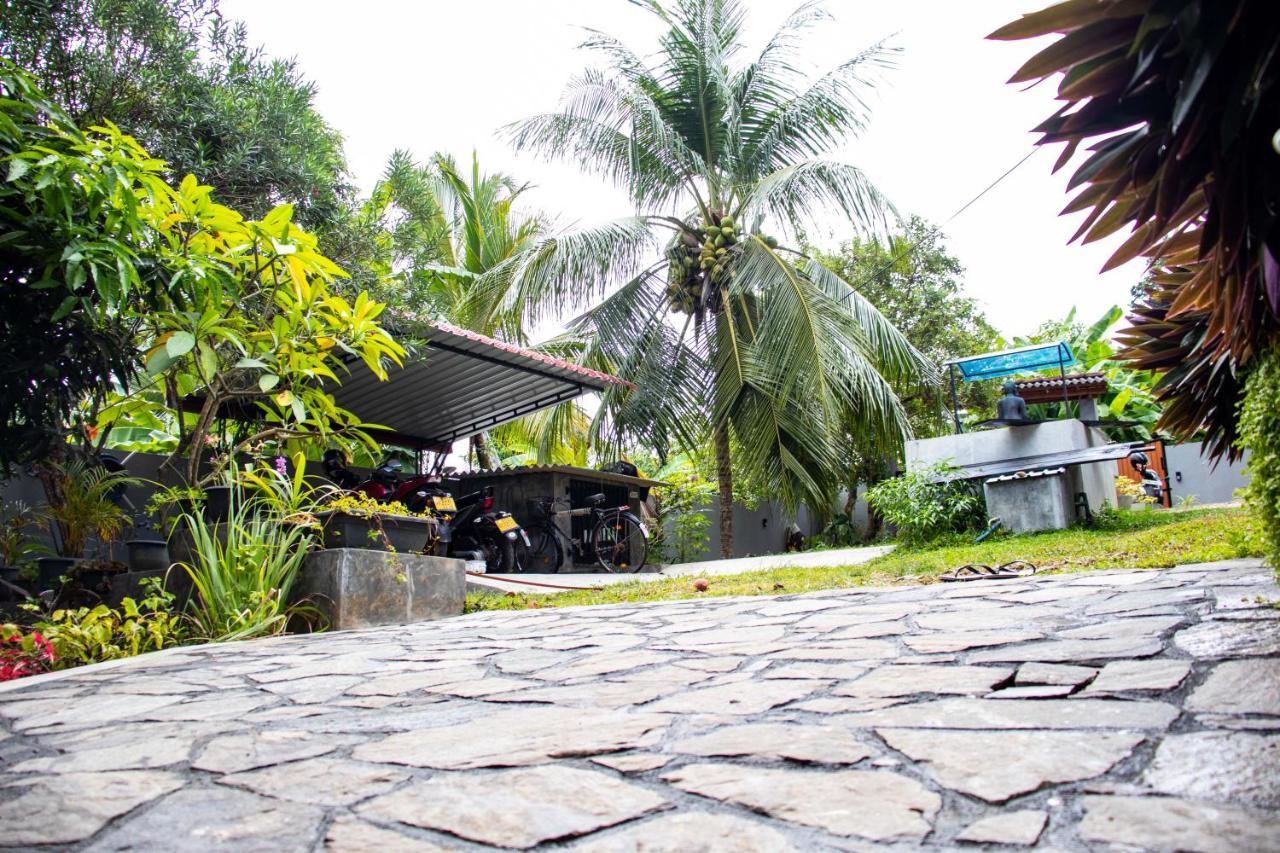 Sri Villa Rest Hikkaduwa Extérieur photo
